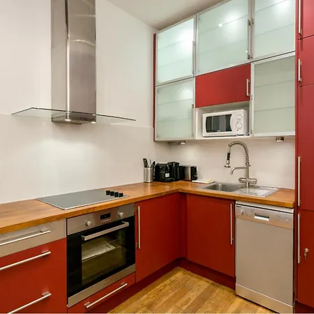 Suite Du Lion/Ac Historic Flat, Marais, 4-5 Guests-2